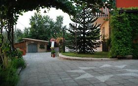 La Casa Sull'Aia,Av